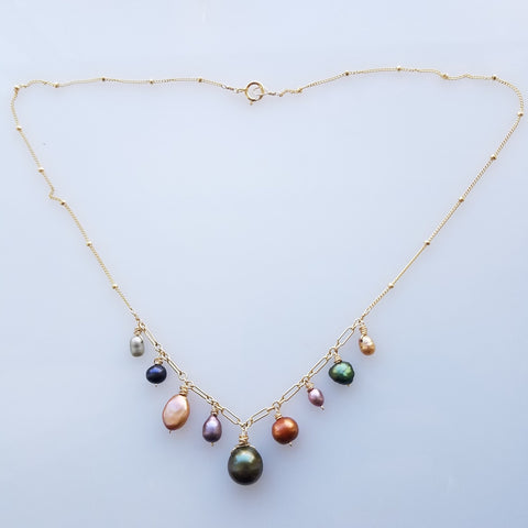 Warm color pearls necklace