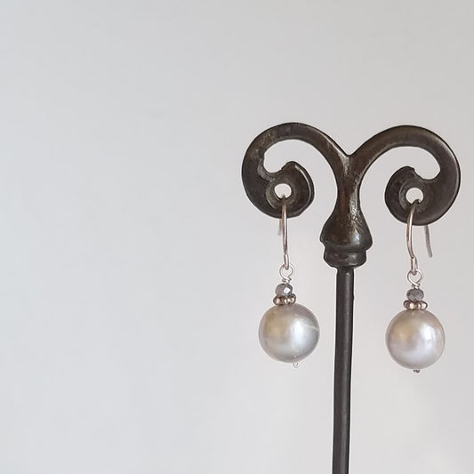 Classic silver Pearl earrings