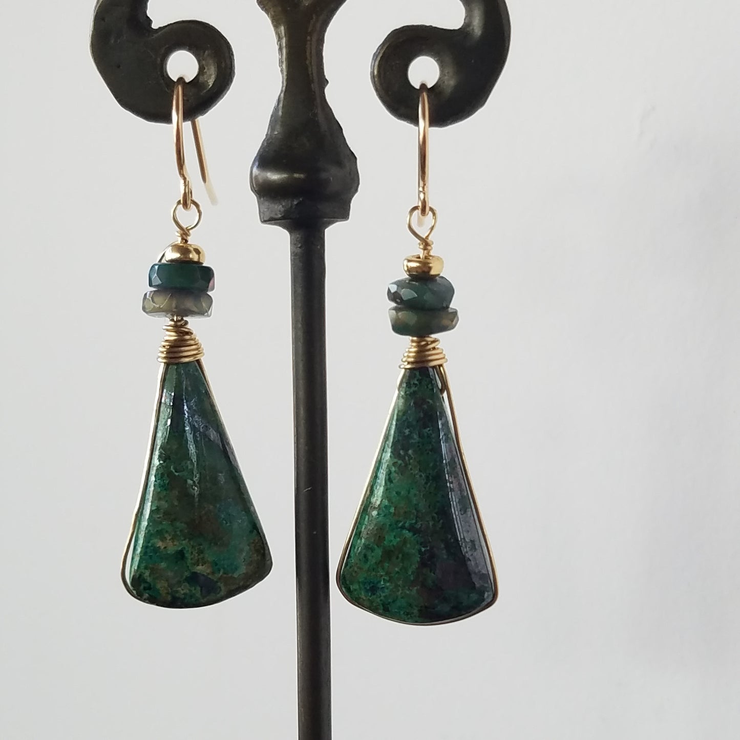 Crysocolla and Opals earrings