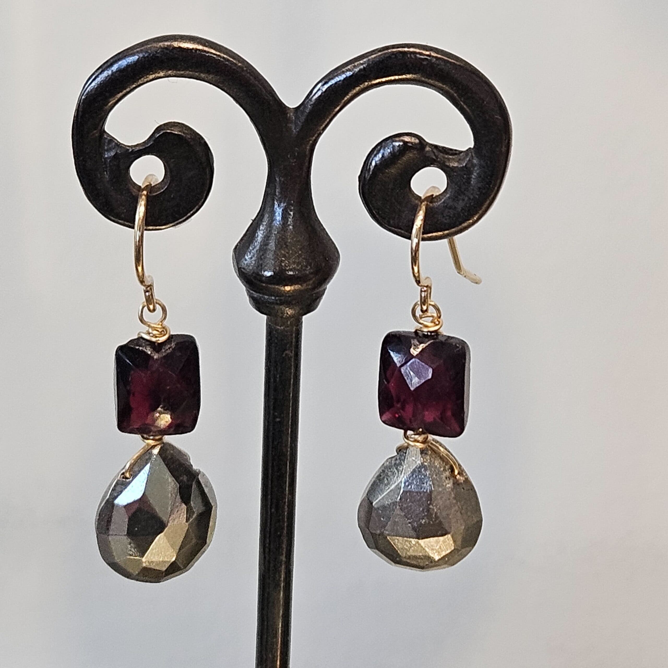 The Art of Wire Wrapping: Behind the Craft