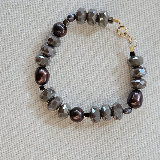 Dark brown Pearls bracelet