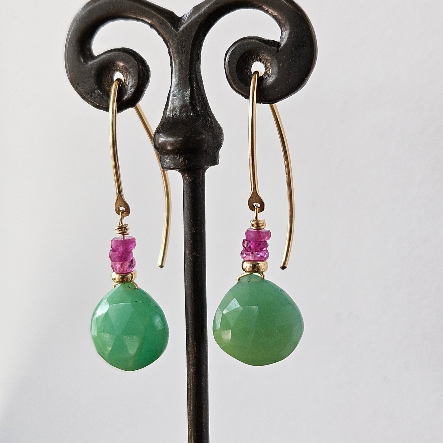 Pink Sapphire and Chrysophrase earrings