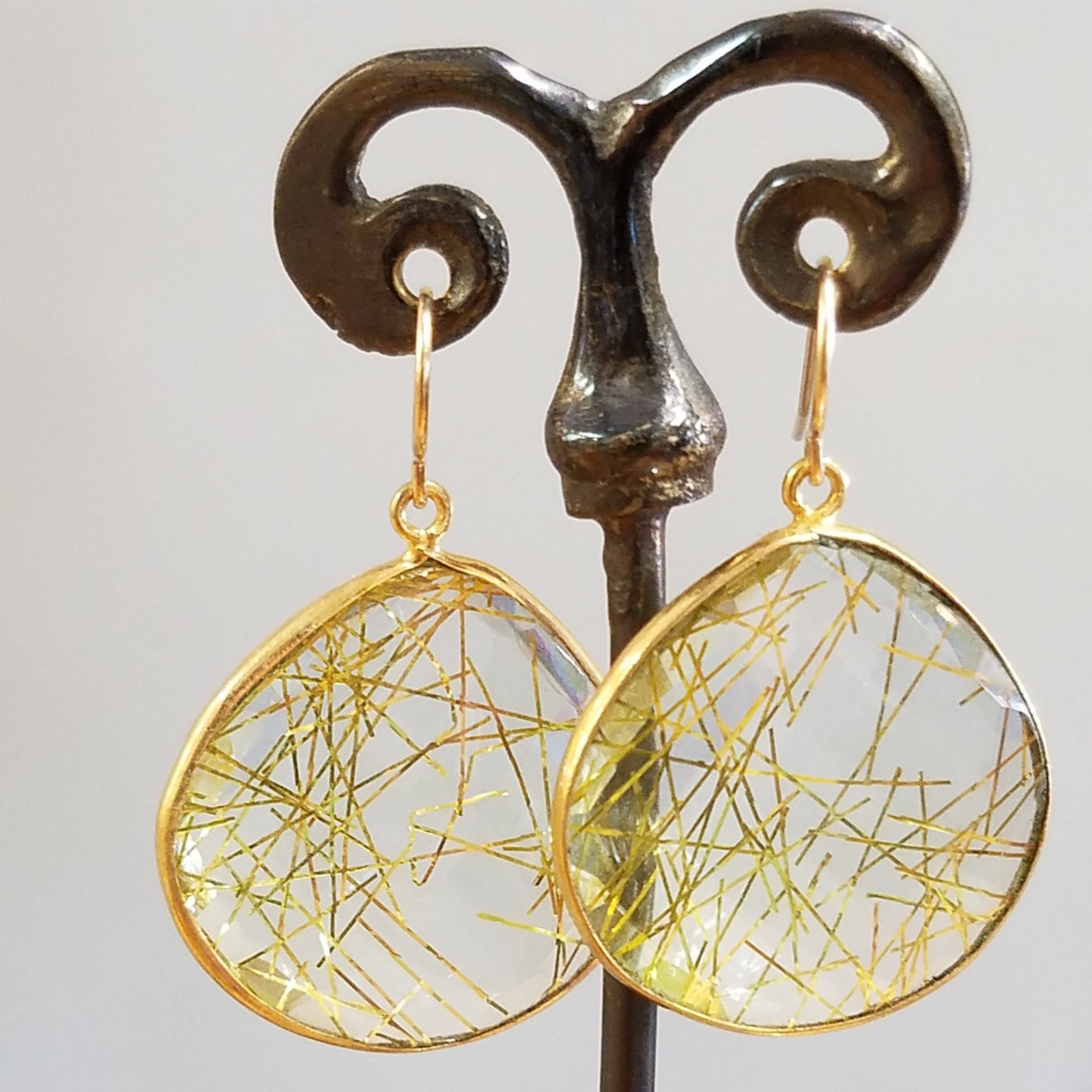 Stripes of gold earrings