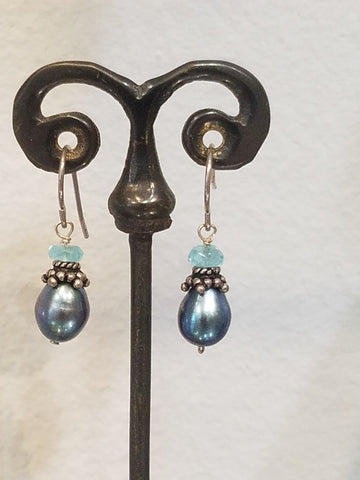 Classic blue pearls earrings