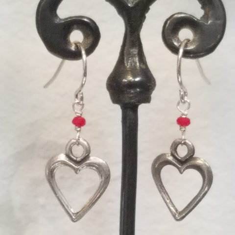 Classic heart earrings