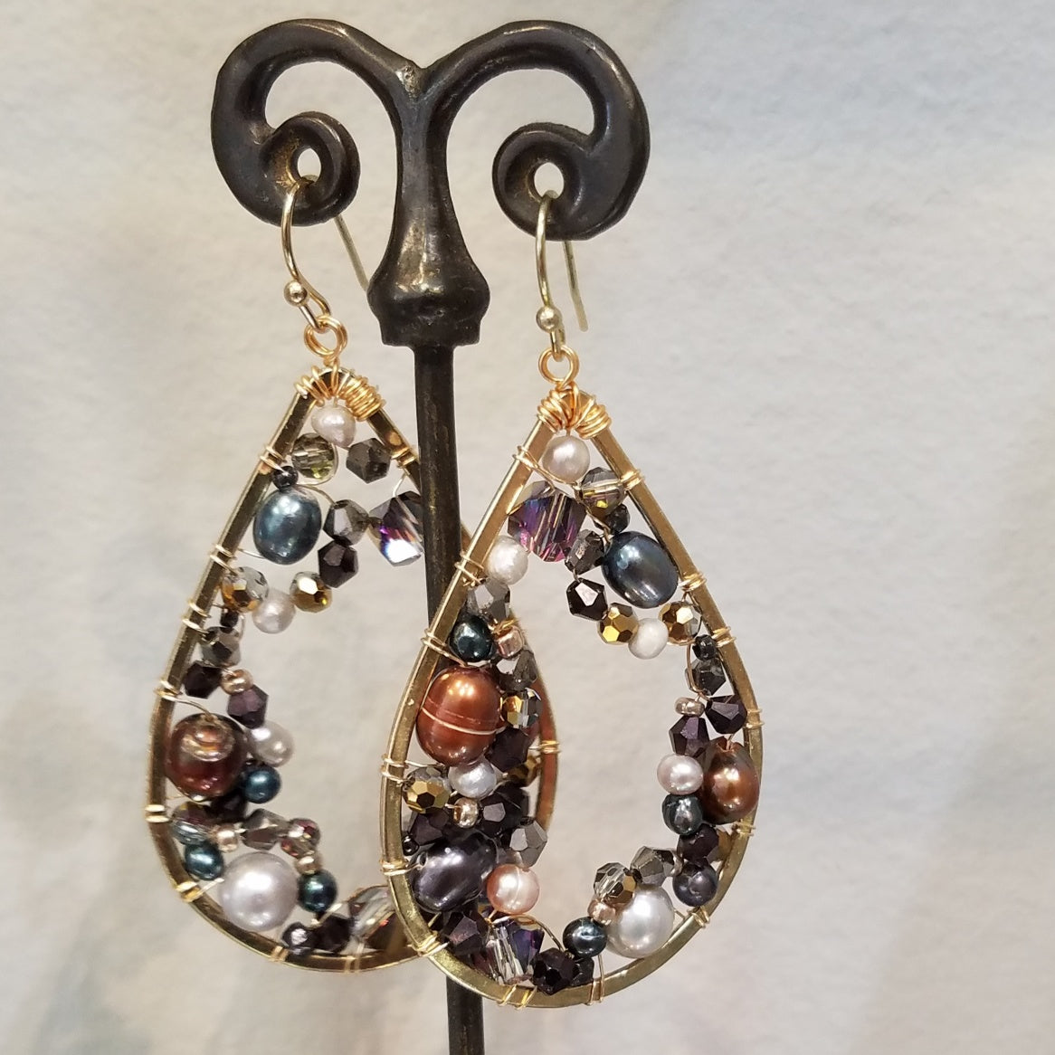 All around Pearl earrings
