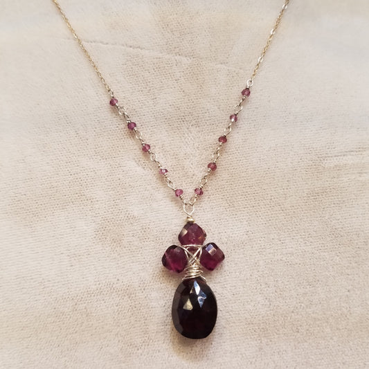 Garnet pendant necklace