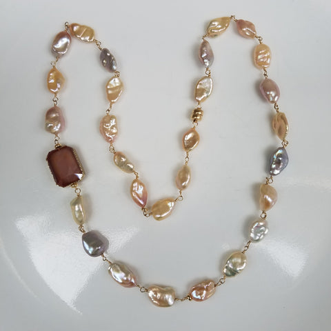 Peach perfect pearls necklace/bracelet