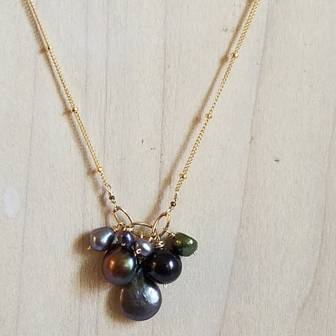 Pearls of night necklace