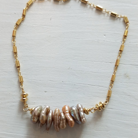 Taupe flat Pearl necklace