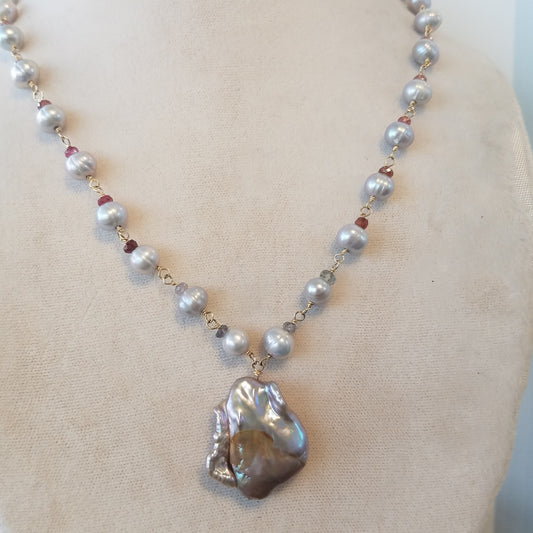 All around Pearls with Spinnel necklace