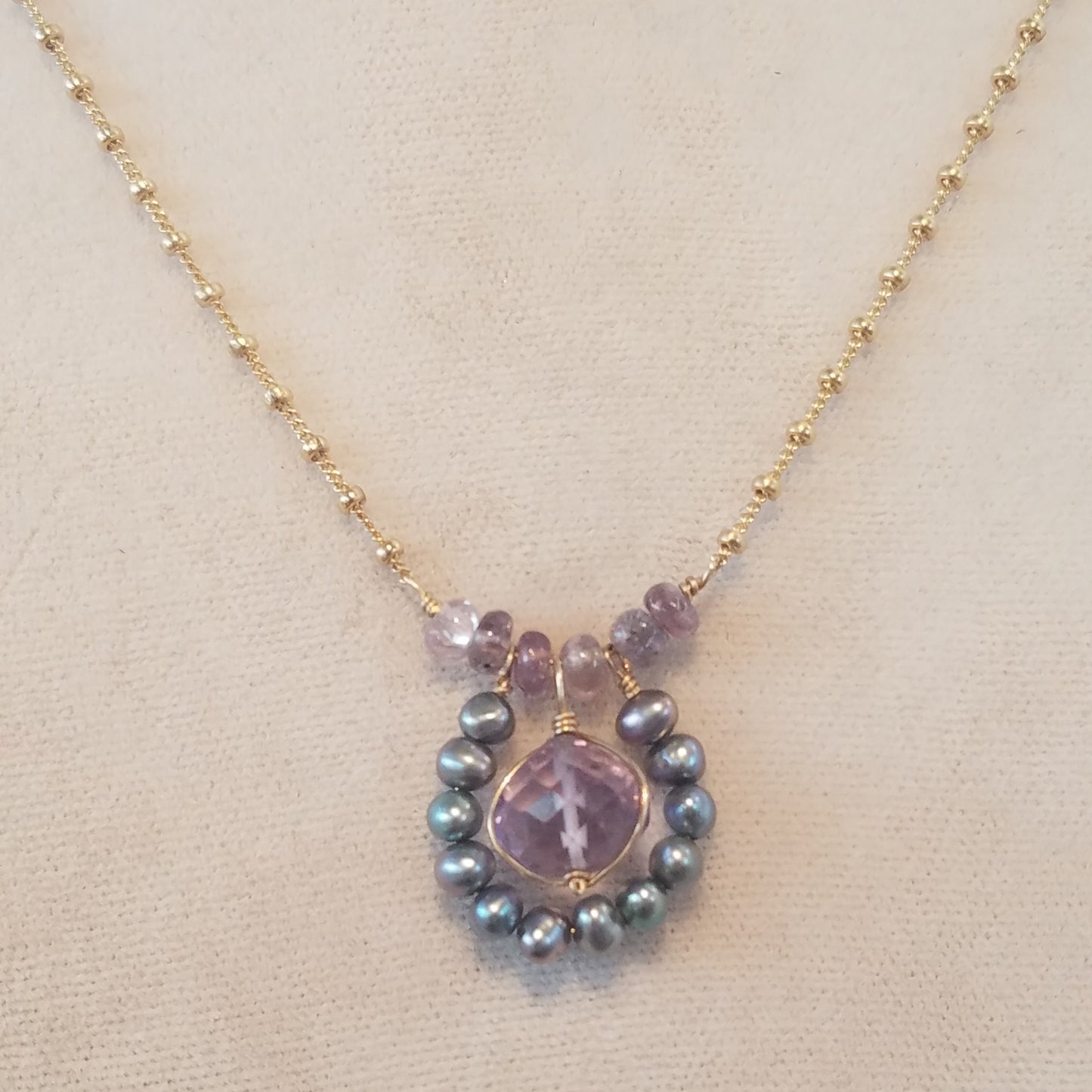 Amethyst and Pearls necklace