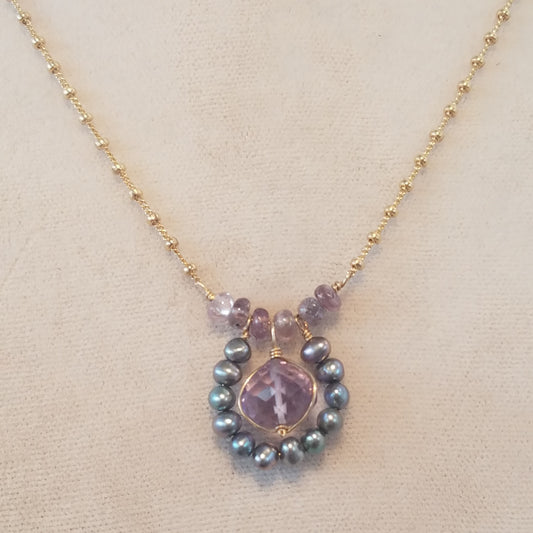 Amethyst and Pearls necklace