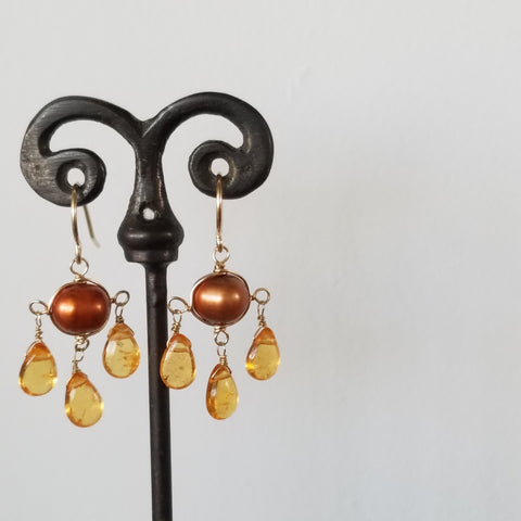 Mandarine garnet and rusty pearl earrings